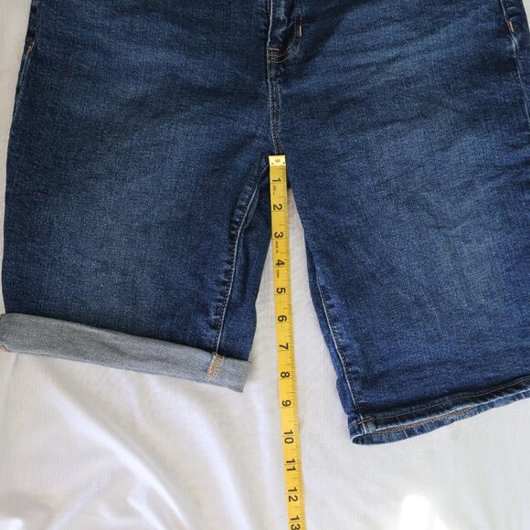Gap Denim Shorts - 9" Bermuda Short - Dark Wash - Size 6/28 - Picture 7 of 10
